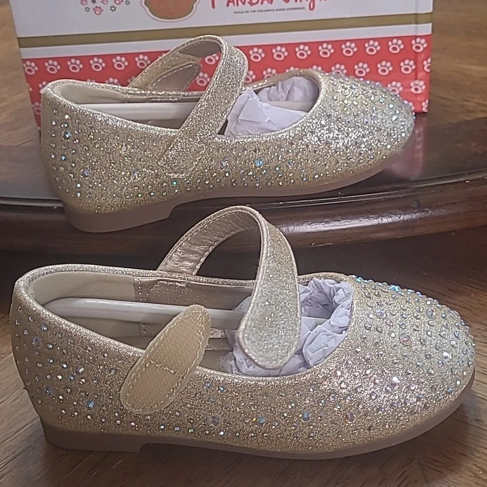 New in box! Pandaninjia Girls size 6 Susie gold rhinestone flat dress shoes
